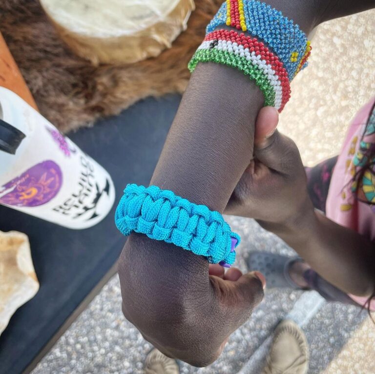 survival bracelet 768x767